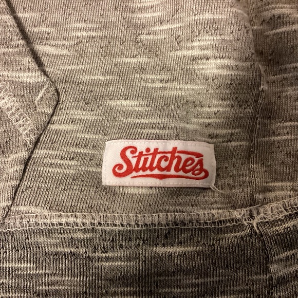 Pittsburgh Pirates Hoodie made by Stitches size Medium - Picture 6 of 7